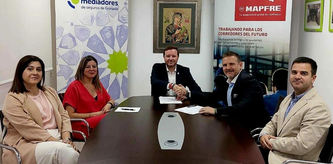 El Colegio de Mediadores de Seguros de Granada y la compañía aseguradora MAPFRE, renuevan el protocolo de colaboración que une a ambas instituciones un año más