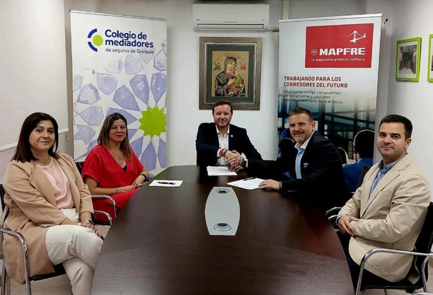 El Colegio de Mediadores de Seguros de Granada y la compañía aseguradora MAPFRE, renuevan el protocolo de colaboración que une a ambas instituciones un año más